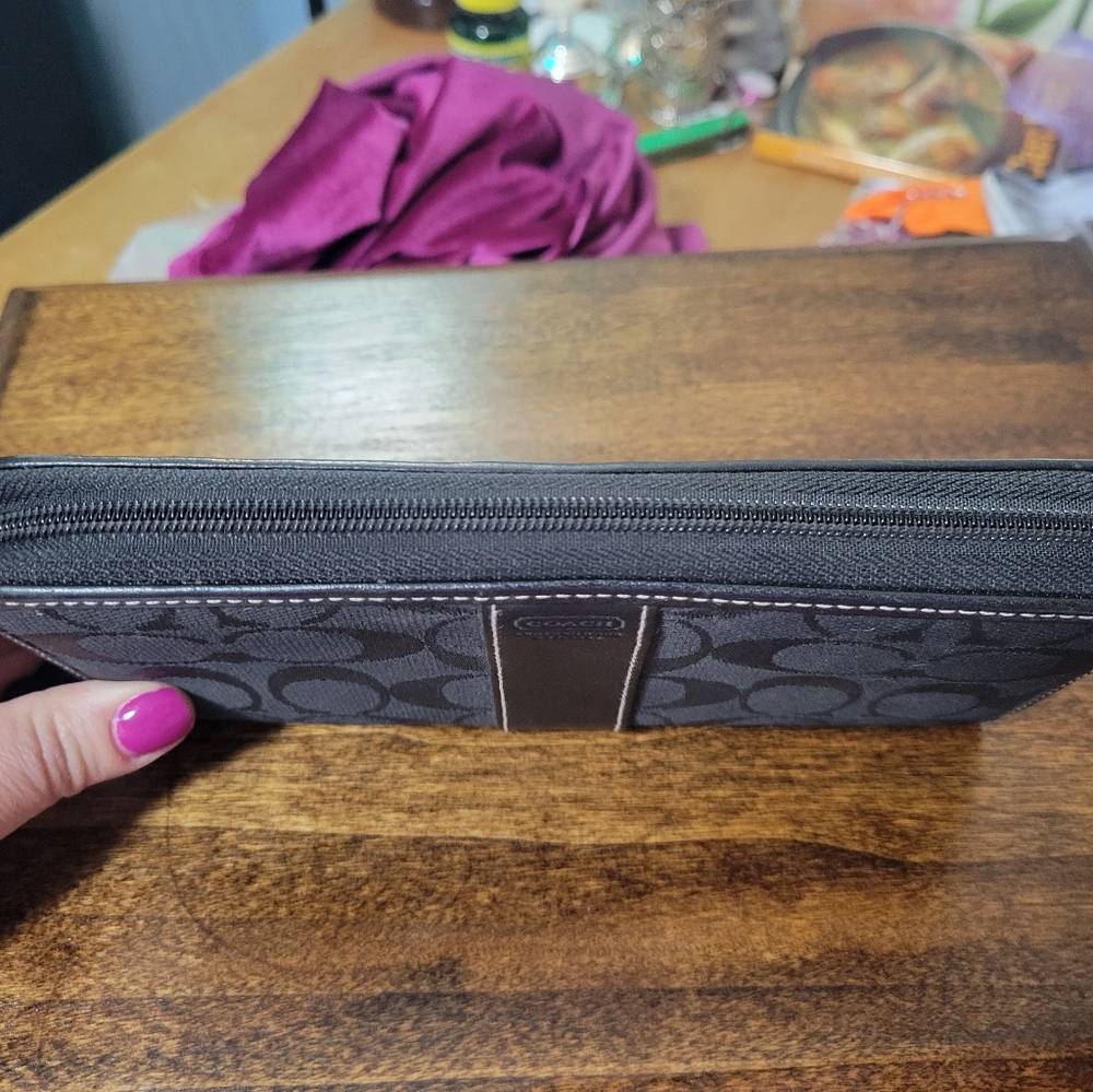 Coach Wallet - Picture 3 of 6